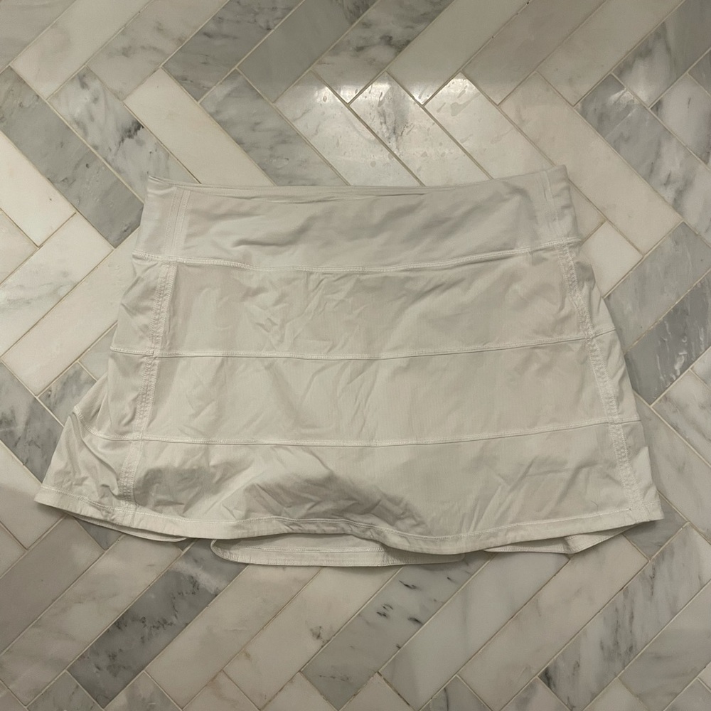 Lululemon tennis skirt excellent condition